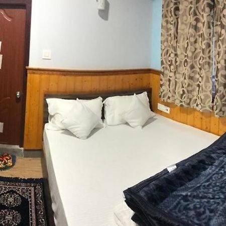Tseten'S Inn Lachung Exteriör bild